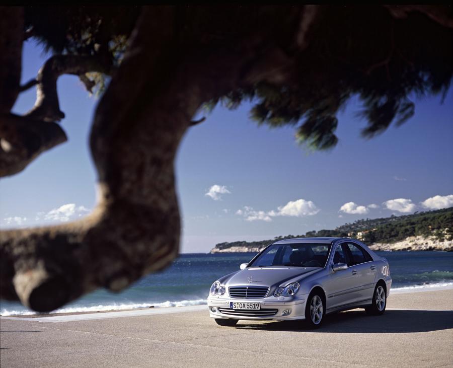  Mercedes-Benz C-Class 2004 года  (фото 85 из 88)